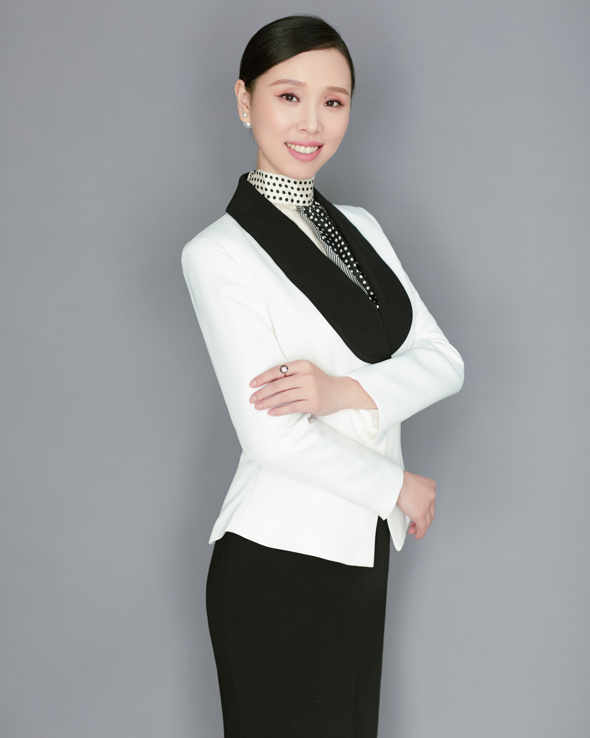宋婧 